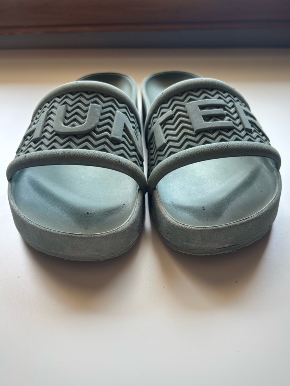 Hunter Slides - Picture 2 of 6